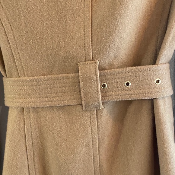 MICHAEL Michael Kors Tan Belted Trench Coat - Picture 9 of 13